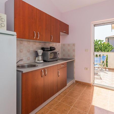Nice Apartment In Kastel With Kitchen Eksteriør bilde