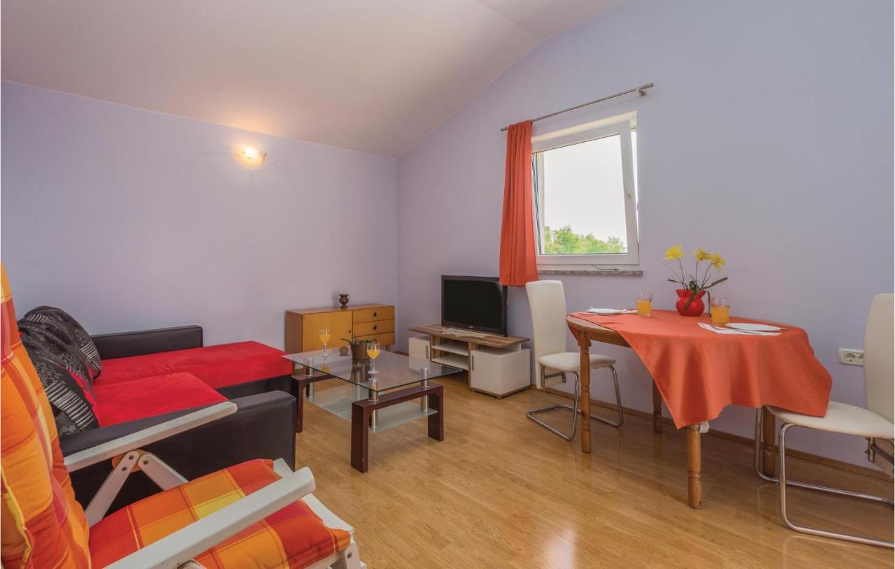 Nice Apartment In Kastel With Kitchen Eksteriør bilde
