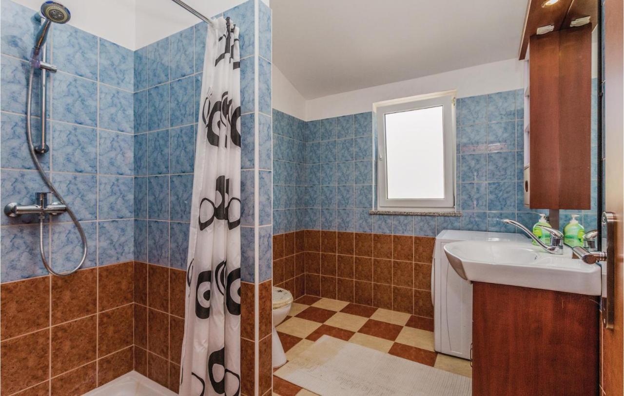Nice Apartment In Kastel With Kitchen Eksteriør bilde